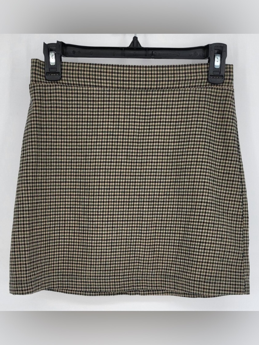 American Eagle Outfitters Plaid Mini Skirt in Black and Cream